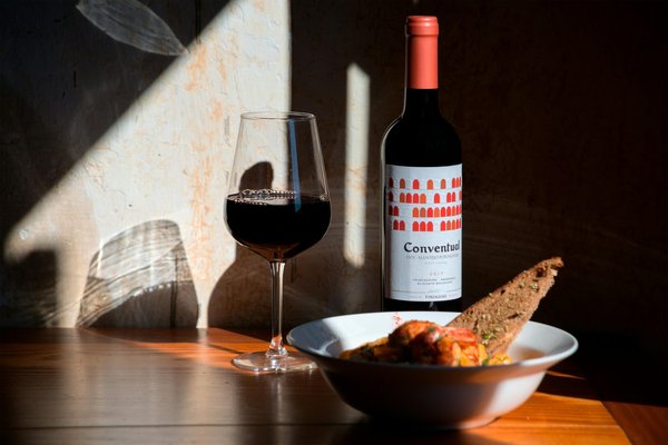 L'art d'accorder les vins avec la gastronomie : une tradition française d'exception